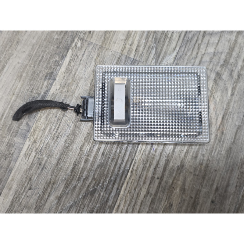 eclairage plafonnier opel corsa D 13126729 8463300