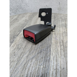 gache crochet pedoncule ceinture de securite arriere opel corsa D 605358161g