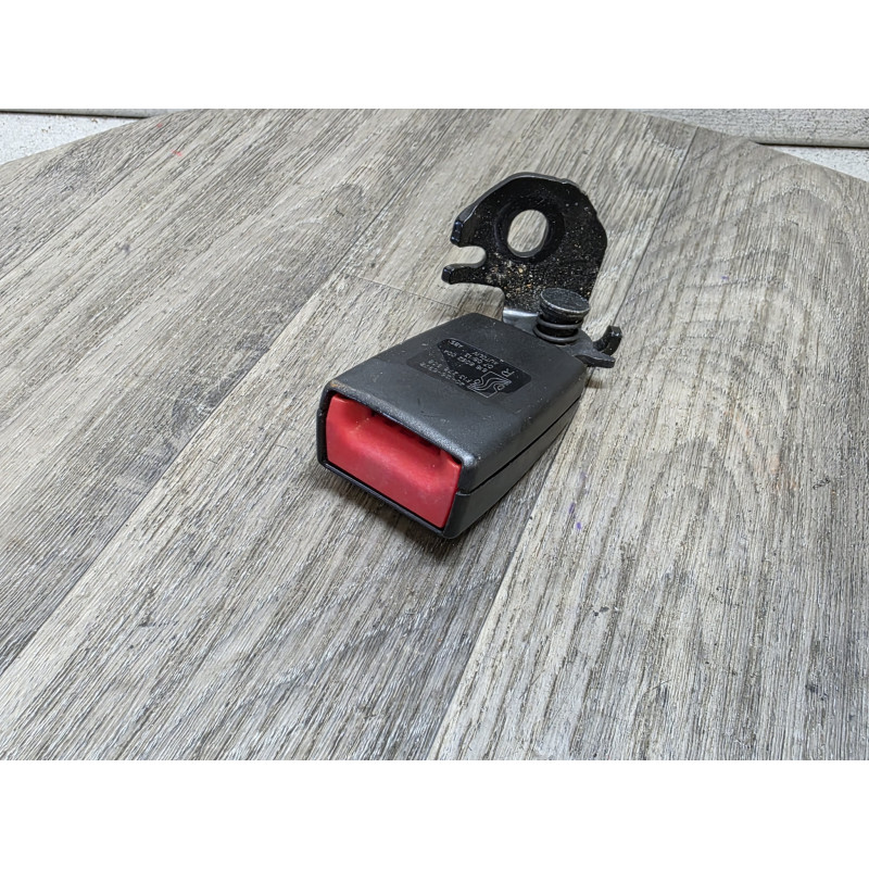 gache crochet pedoncule ceinture de securite arriere droit opel corsa D 616609200a