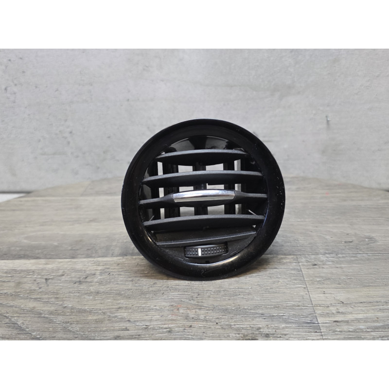 grille buse de ventilation opel corsa D 13363313