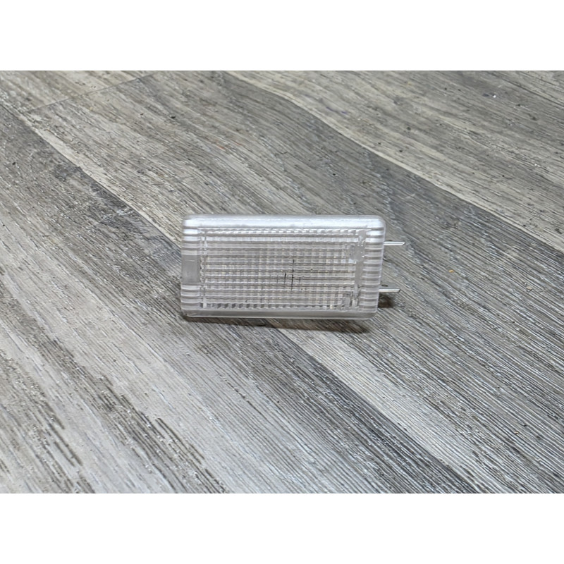 eclairage interieur coffre opel corsa D 90306633 1747044