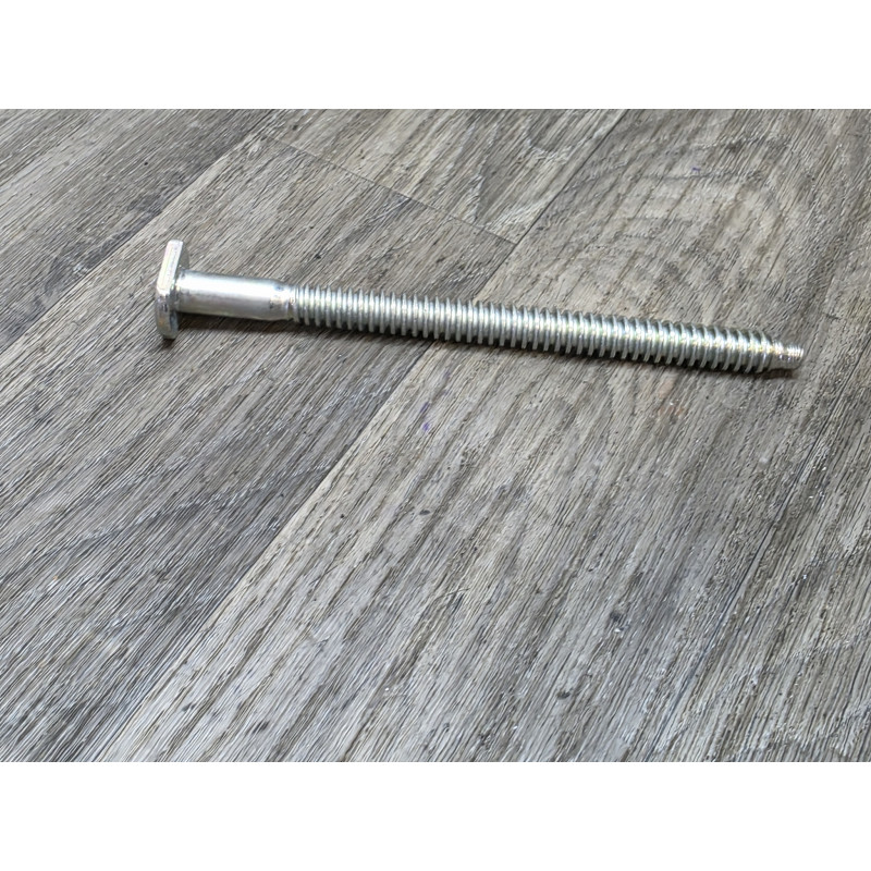 vis de fixation roue de secours opel corsa D