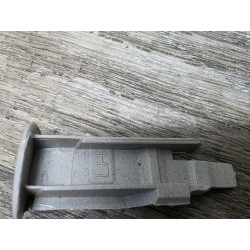 clips de fixation montant gauche logo airbag opel corsa d 21054999 LH