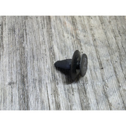 clips plastic noir opel corsa D