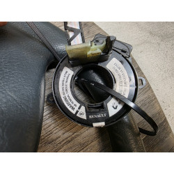 volant avec airbag et contacteur tournant renault megane scenic 1 7700840099