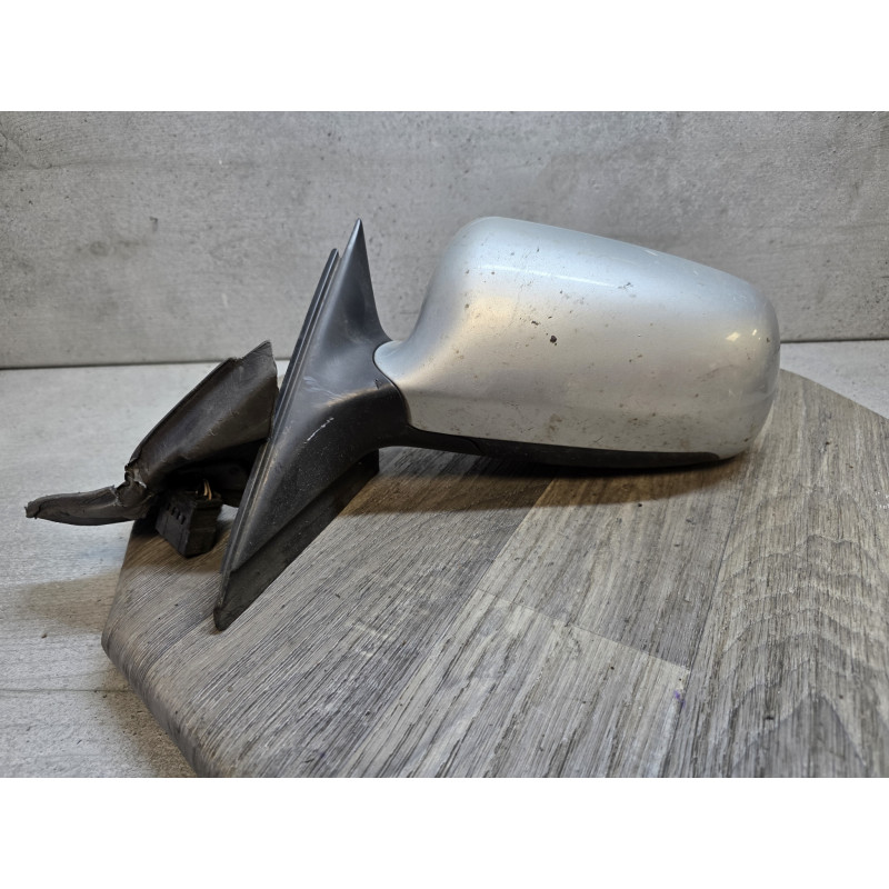 retroviseur avant gauche electrique glace cassee  audi A4 2000