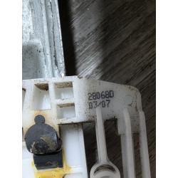 leve vitre electrique arriere droit renault laguna 2  8201010921