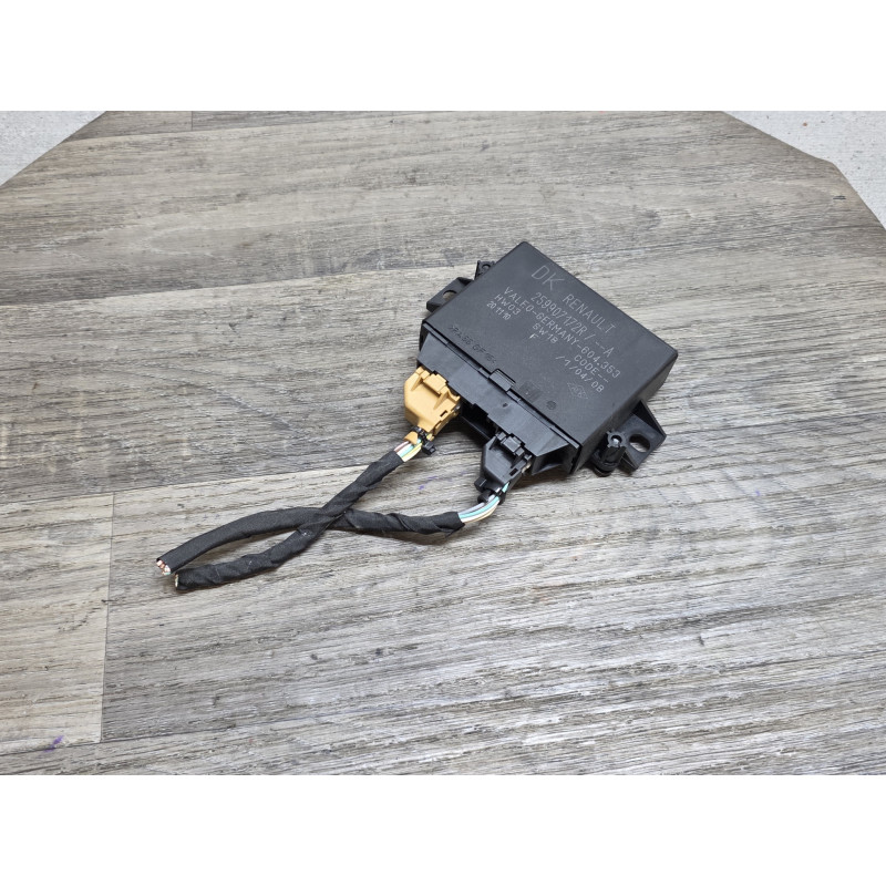 calculateur boitier gestion aide au stationnement renault grand scenic 3 259907172r