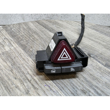 bouton warning fermeture centralise commande airbag opel corsa D 13189529