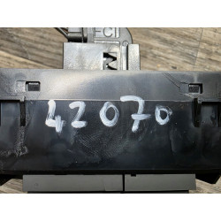 bouton warning fermeture centralise commande airbag opel corsa D 13189529