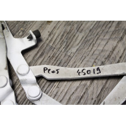 charniere de capot  peugeot 205 p205