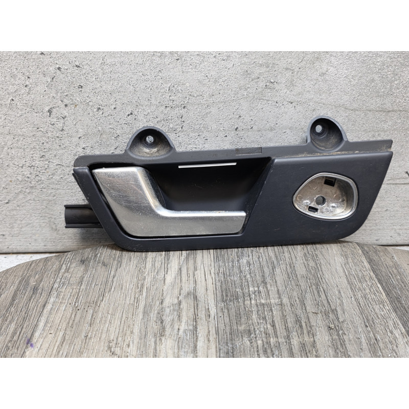 poignee interieur arriere gauche ouverture de porte audi A4 B6 8e0839019