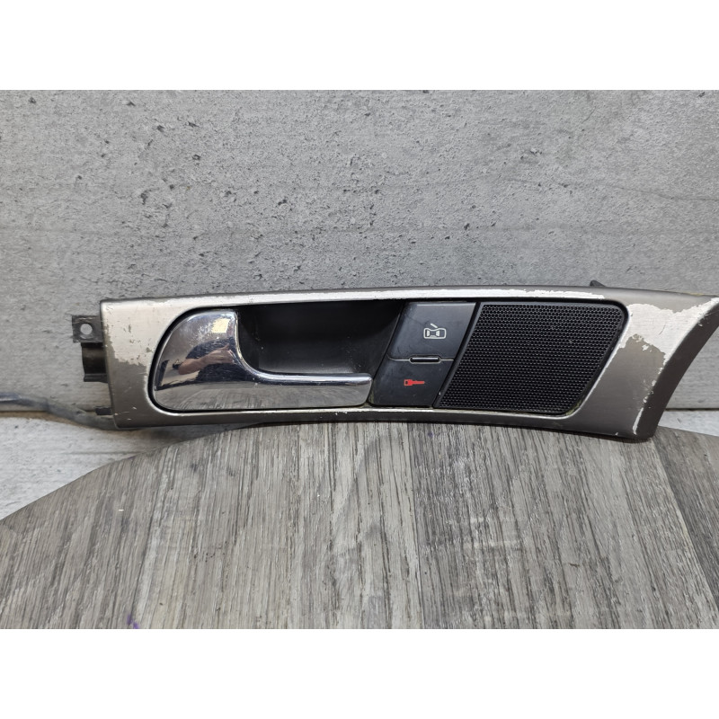 poignee ouverture interieur de porte avant gauche avec bouton fermeture centralise audi 8d1837019 8d0035399