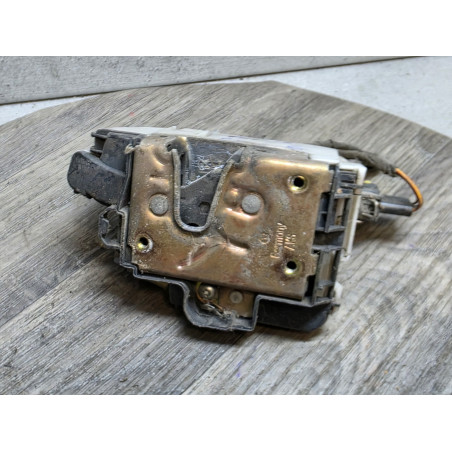 gache porte avant gauche vw volkswagen golf 3 1H1837015