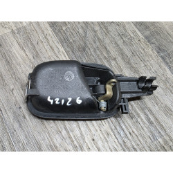 poignee porte arriere droit  AUDI A4 2000  8D0839020
