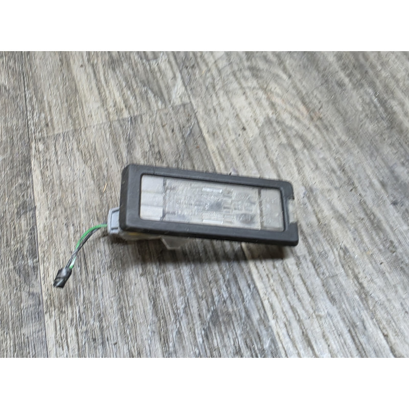 eclairage de plaque renault dacia 8200013577