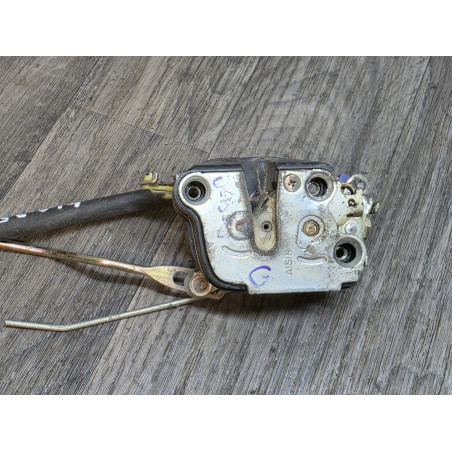 gache de porte avant gauche toyota corolla daihatsu