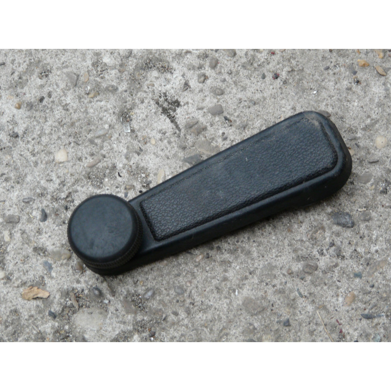 poignee leve vitre manuel opel corsa A 90126896