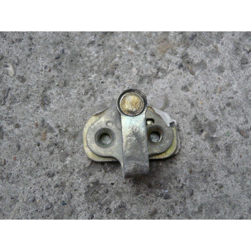 crochet gache de porte renault kangoo