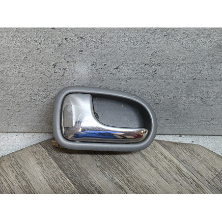 poignee ouverture porte interieur gauche mazda 323 F