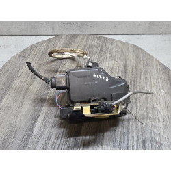 gache de porte avant gauche AUDI S6 2000 4B1837015 B