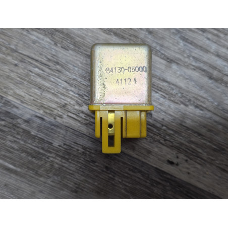 relais divers 3 broches ssangyong musso 84130-05000