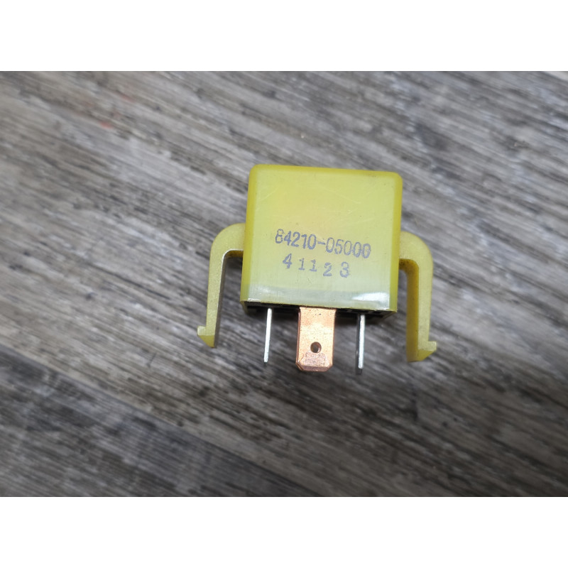 relais 5 broches 12v ssangyong musso 84210-05000