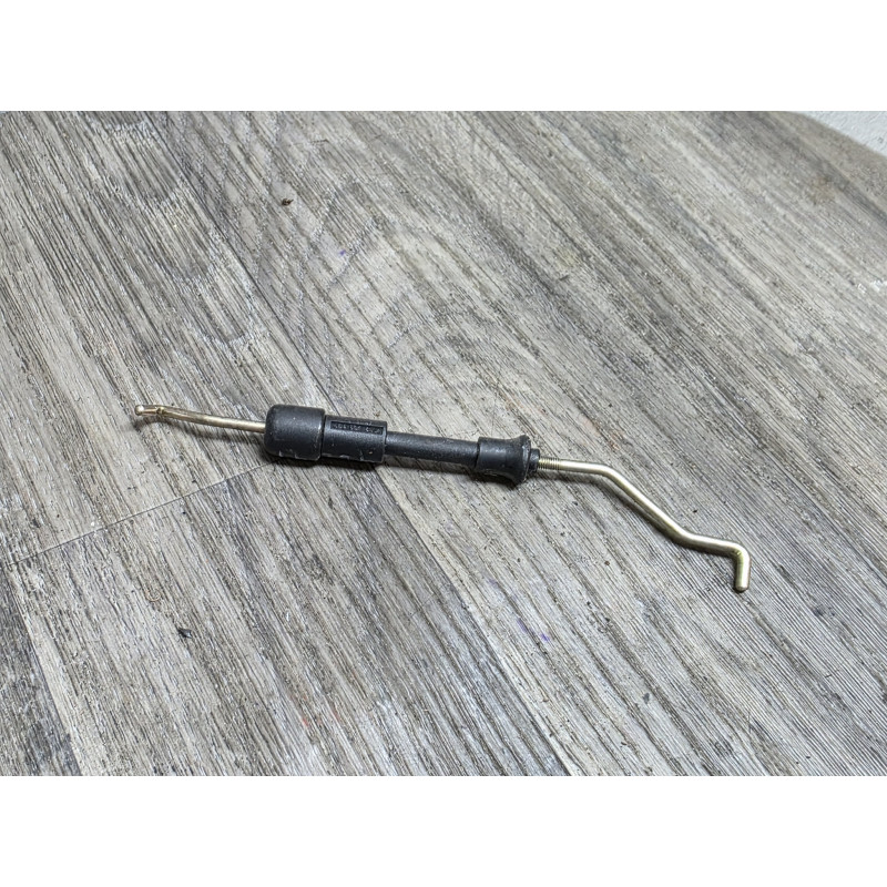 tringlerie porte audi volkswagen seat skoda 4B9827541