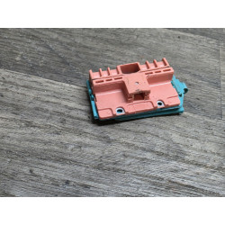 clips patte de fixation gauche vitre audi