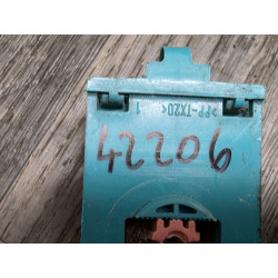 clips patte de fixation gauche vitre audi