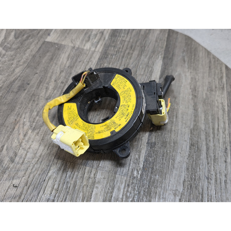 contacteur tournant mazda 323 2000