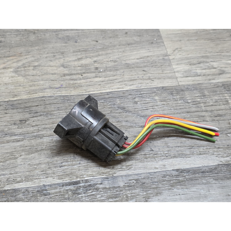 prise contacteur neiman ford mondeo MK1 93BB11572BB