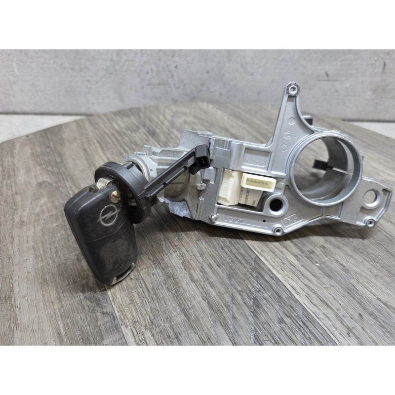 neiman avec cle opel zafira 2421430