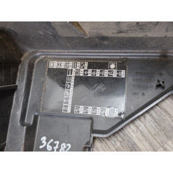 cache plastic couvercle boite a fusible renault megane 2 8200294203 8200267957