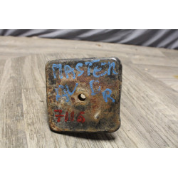 patte fixation parechoc avant droit  renault master