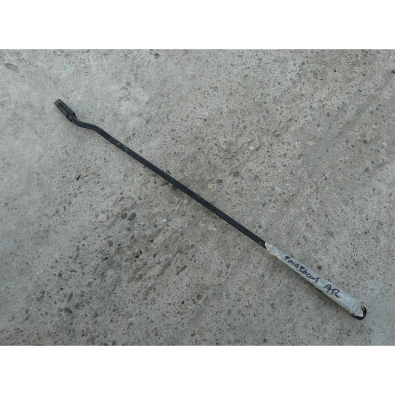 bras essui glace arriere ford escort 83BG17526G2A