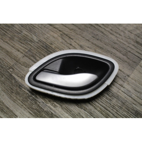poignee interieur ouverture porte gauche renault velsatis 8200000723