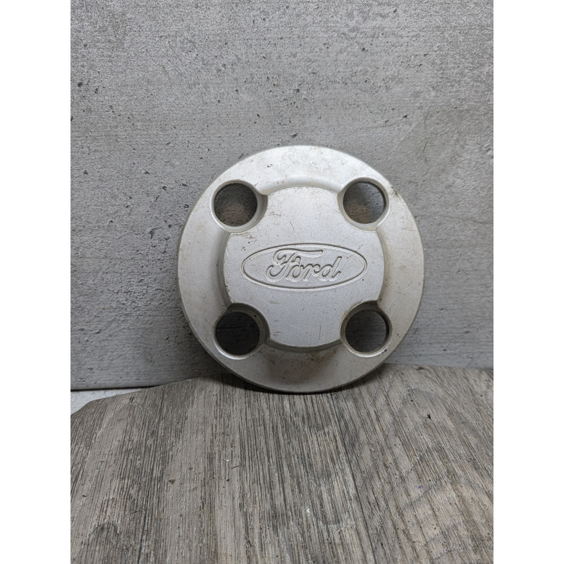 enjoliveur centrale de roue ford 81AB1000BB