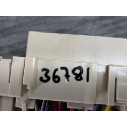 platine support fusible et relais renault clio 3 8200241944