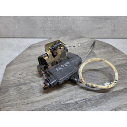 gache de porte avant droit AUDI S6 2000 4B1837016 B