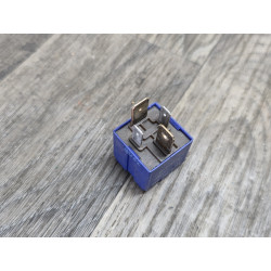 relais 12V 70A cartier renault  8200351488 2220404