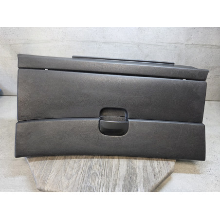 boite a gant nissan qashqai 68520JD900