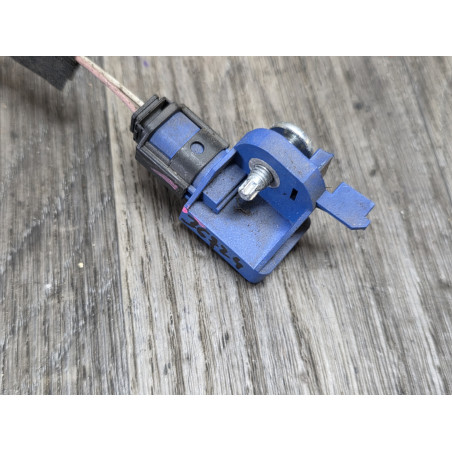 contacteur de choc renault clio 3 0643040001