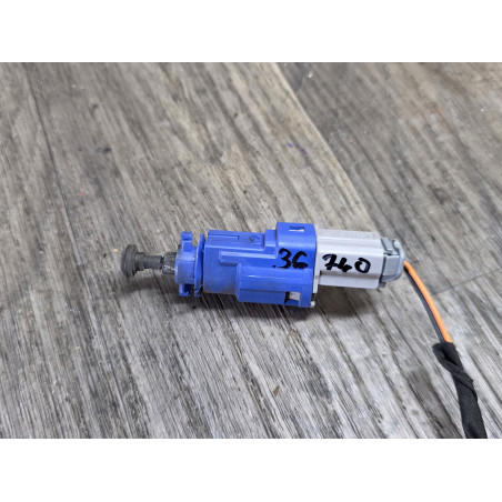 contacteur pedale embrayage renault 8200276359