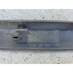 moulure porte avant droit renault clio 3 4 portes 8200289913