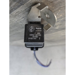 relais tyco 12V 30A  5 broches avec prise alfa romeo 60698861  V23136-A1001-X65
