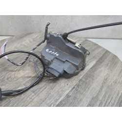 gache de porte arriere droit RENAULT MEGANE 2 8200028429
