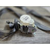 enrouleur ceinture securite arriere centrale renault clio 3 8200683944 34006770