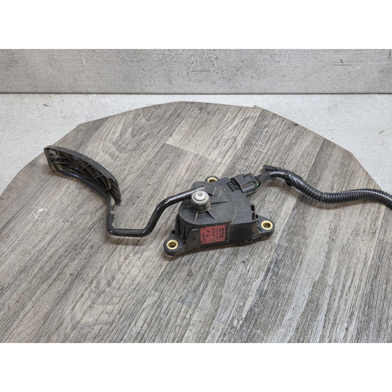 potentiometre capteur position pedale accelerateur renault clio 3 8200297335
