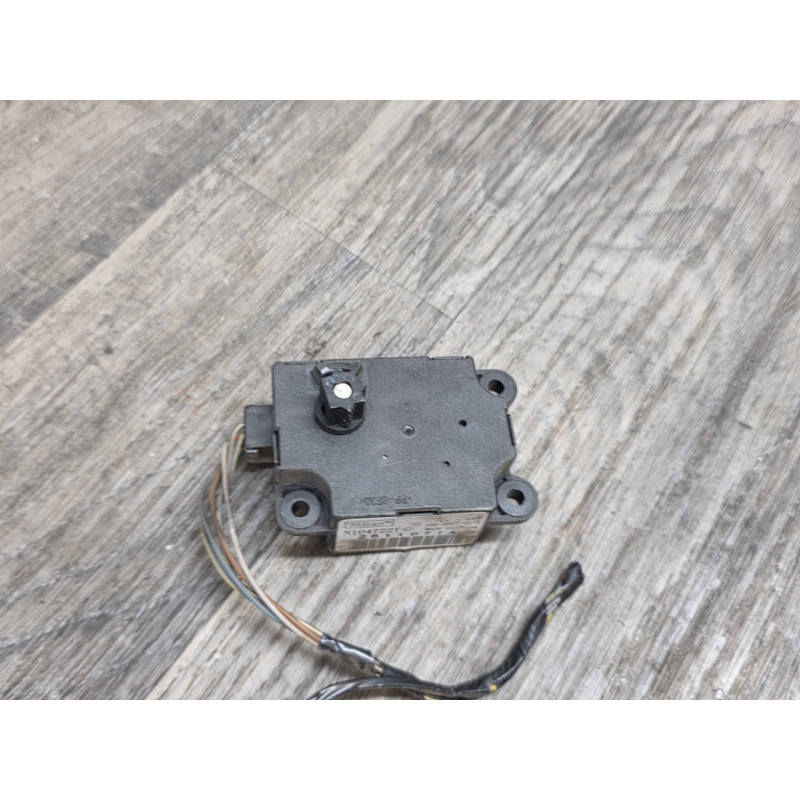 moteur commande volet ventilation renault clio 3 N104722T